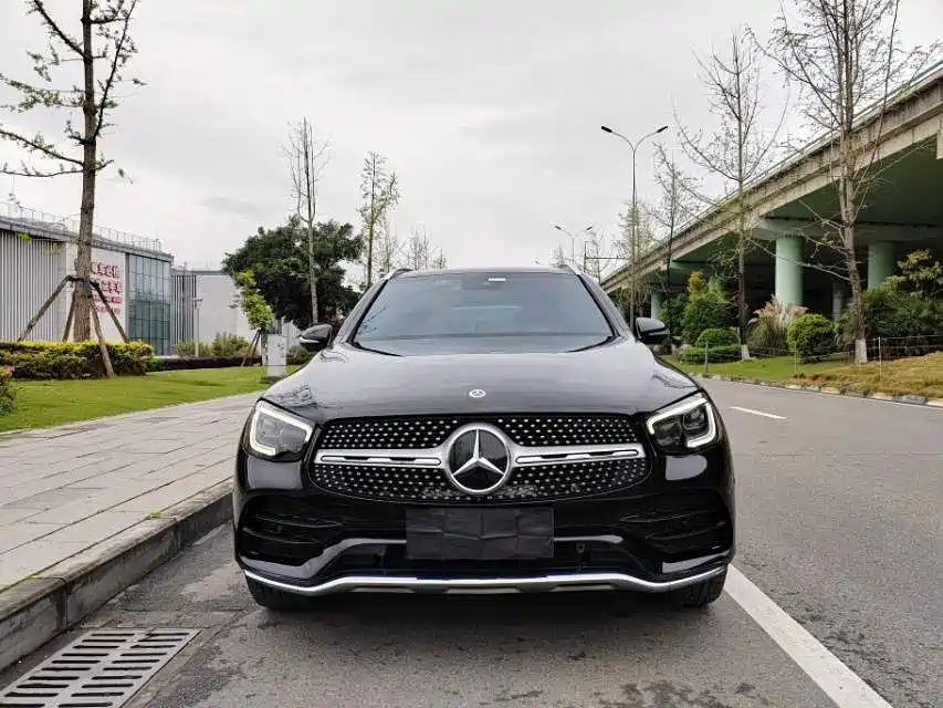 Фото 2 - Mercedes-Benz GLC