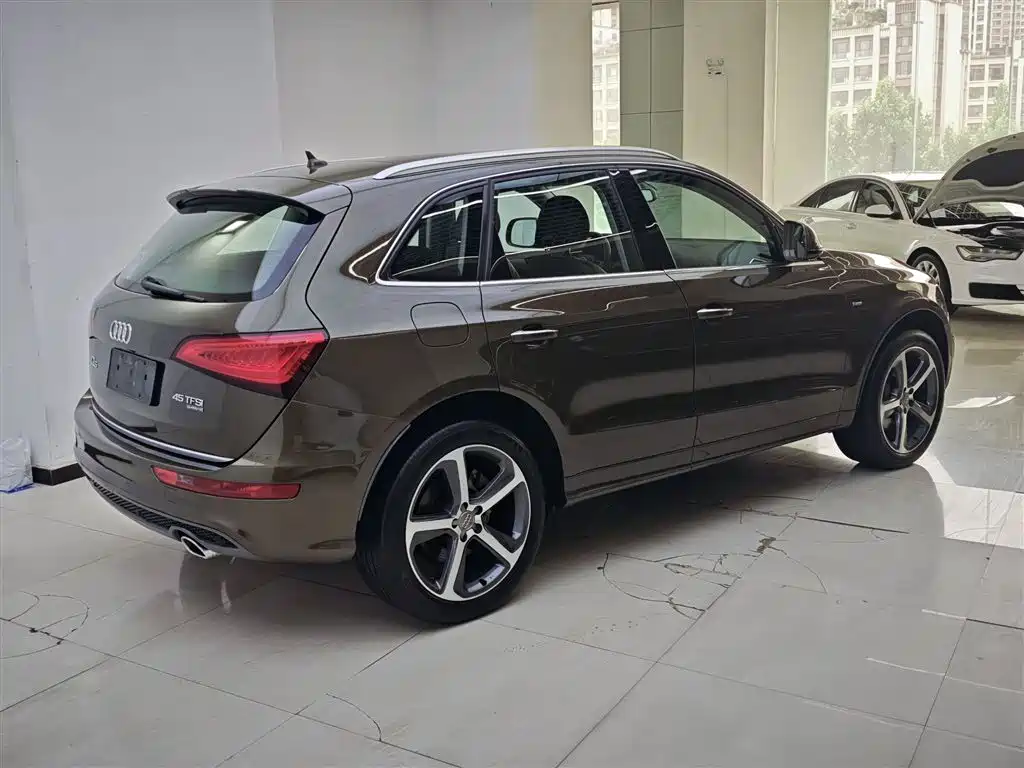 Audi Q5 (Import) 2013 45 TFSI quattro Sport фото 7