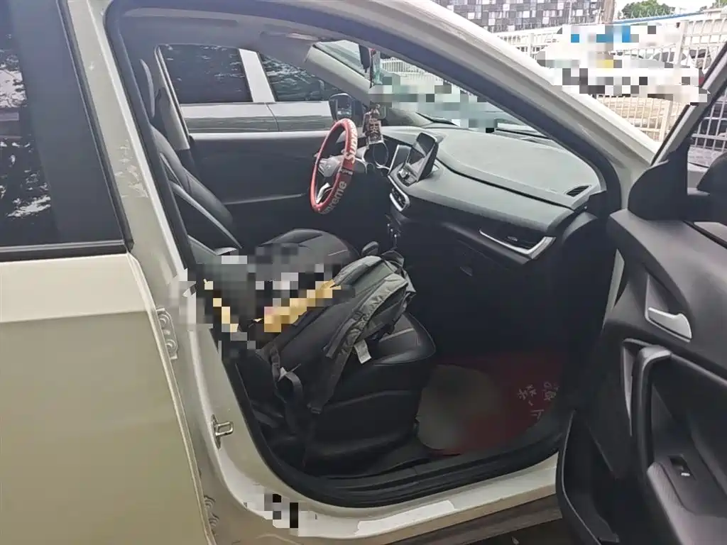 Chevrolet Trax 2019 Redline 325T Auto Fun Edition China VI фото 20