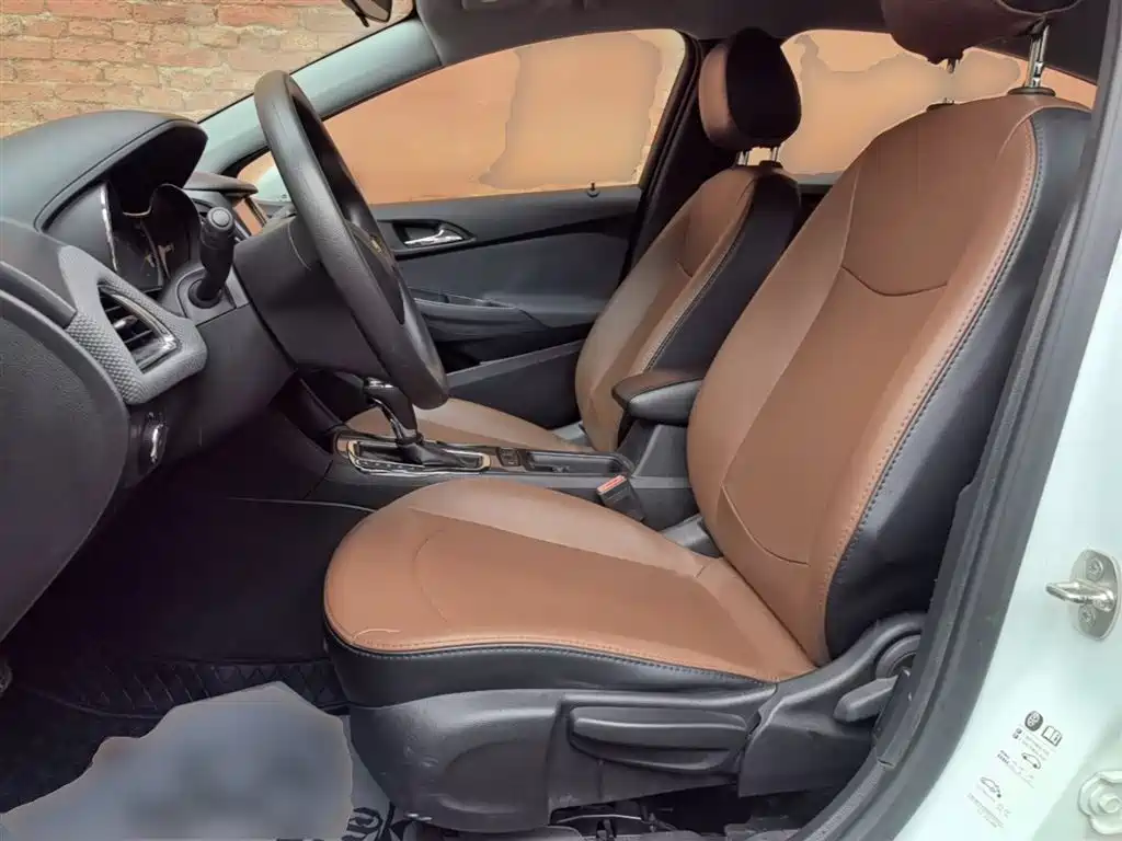 Chevrolet Cruze 2017 1.5L Automatic Pioneer Sunroof фото 15