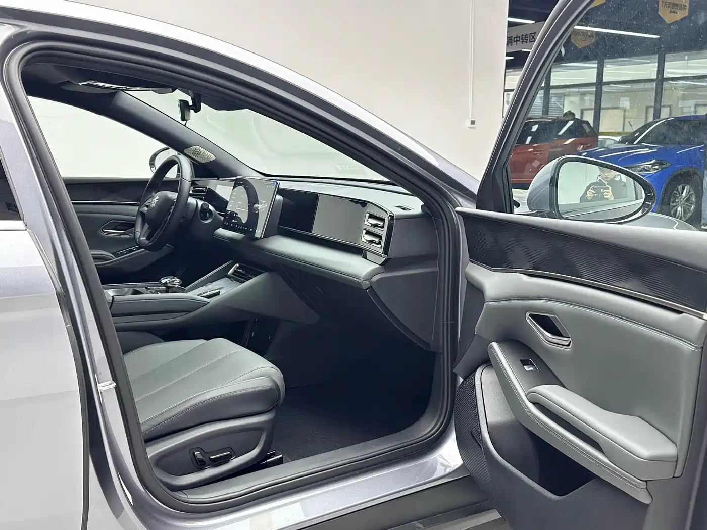 BYD Qin L 2025 DM-i Smart Drive Edition 120KM Surpassing фото 10