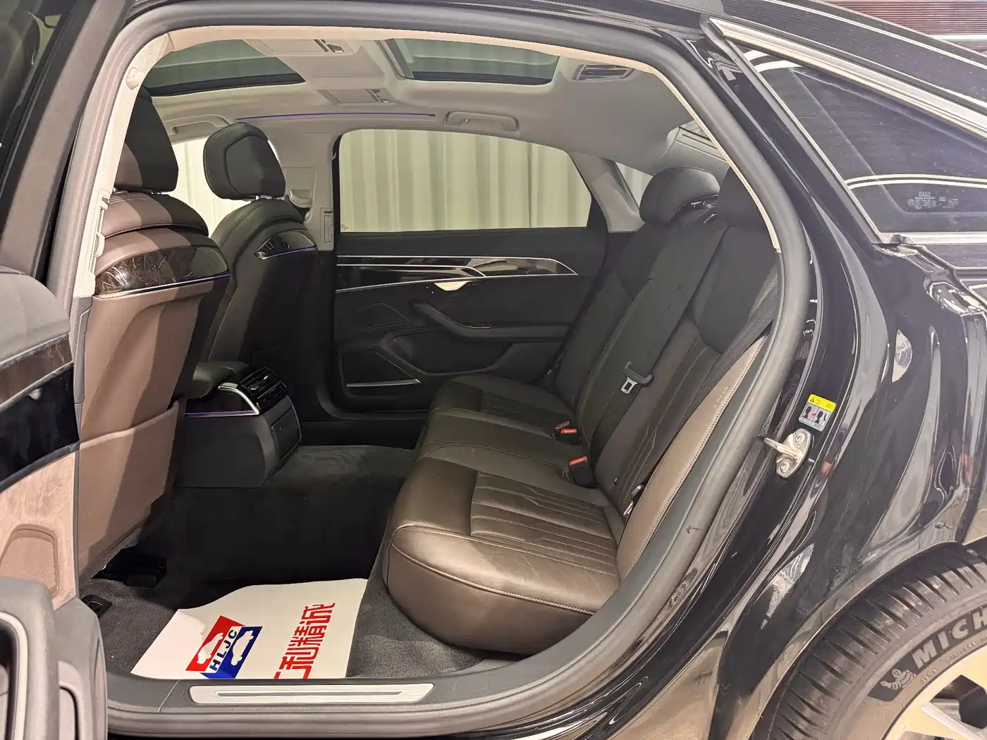 Audi A8 2018 A8L 55 TFSI quattro Launch Premium фото 8