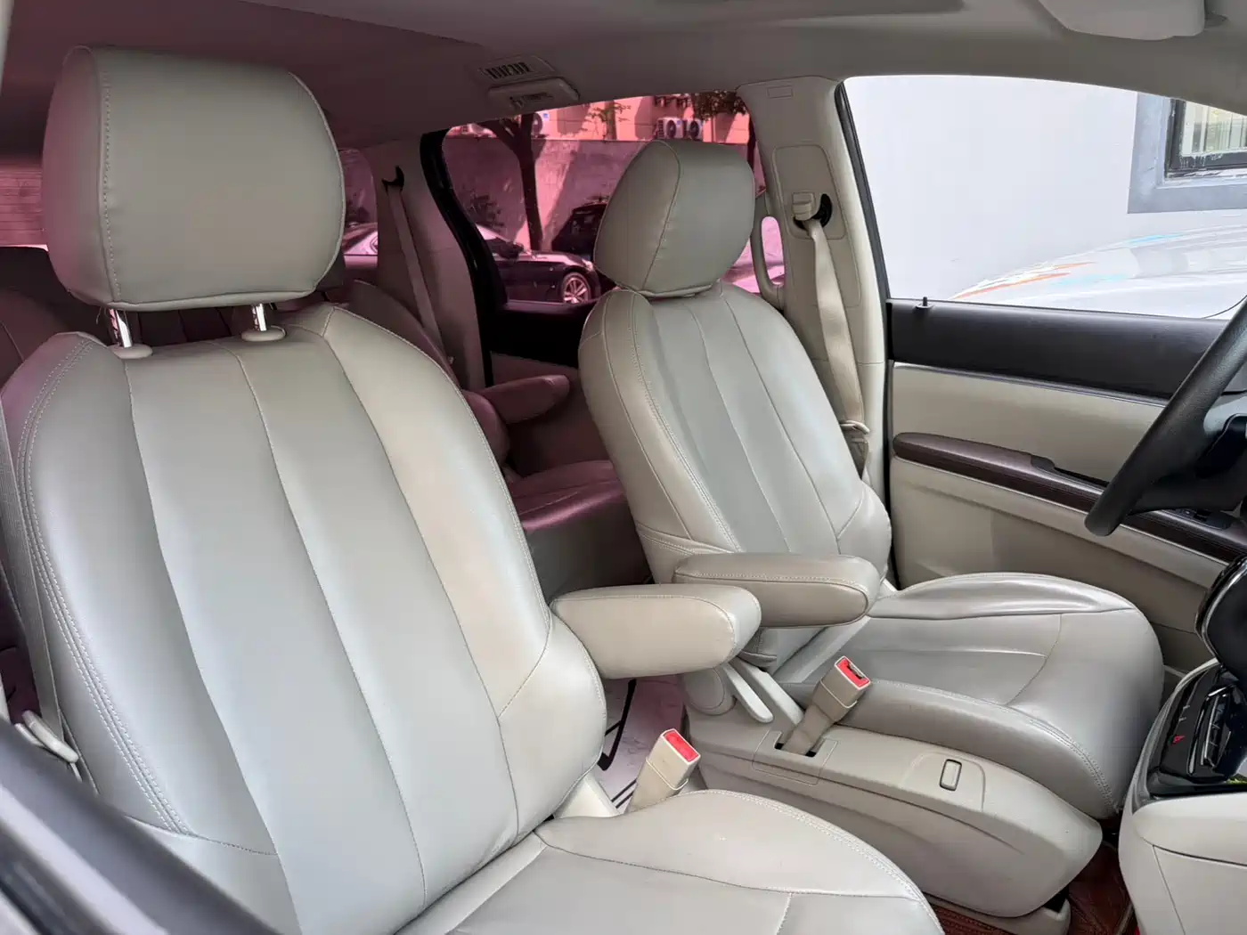 Buick GL8 2021 Land Business Class 652T Comfort фото 12