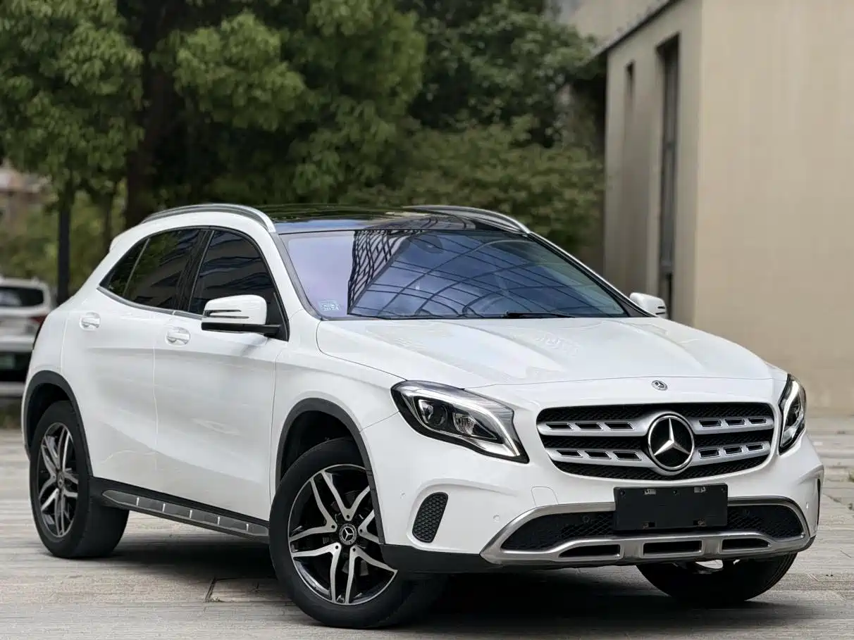 Mercedes-Benz GLA 2016 GLA 200 Fashion фото 3