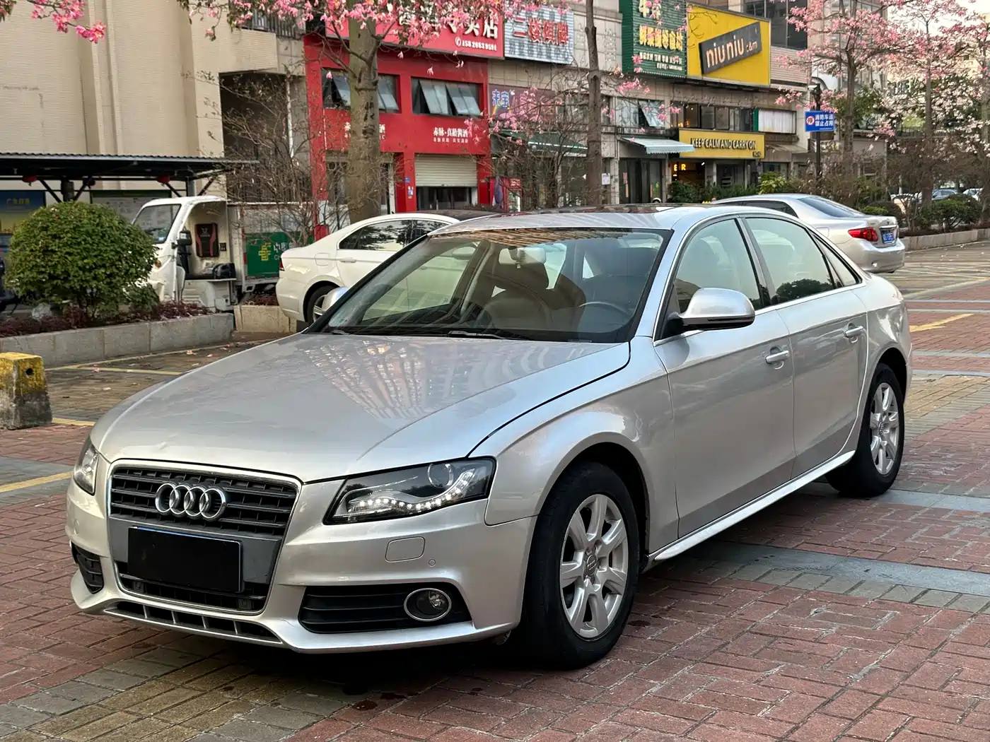 Audi A4L 2012 2.0 TFSI Auto Comfort фото 2