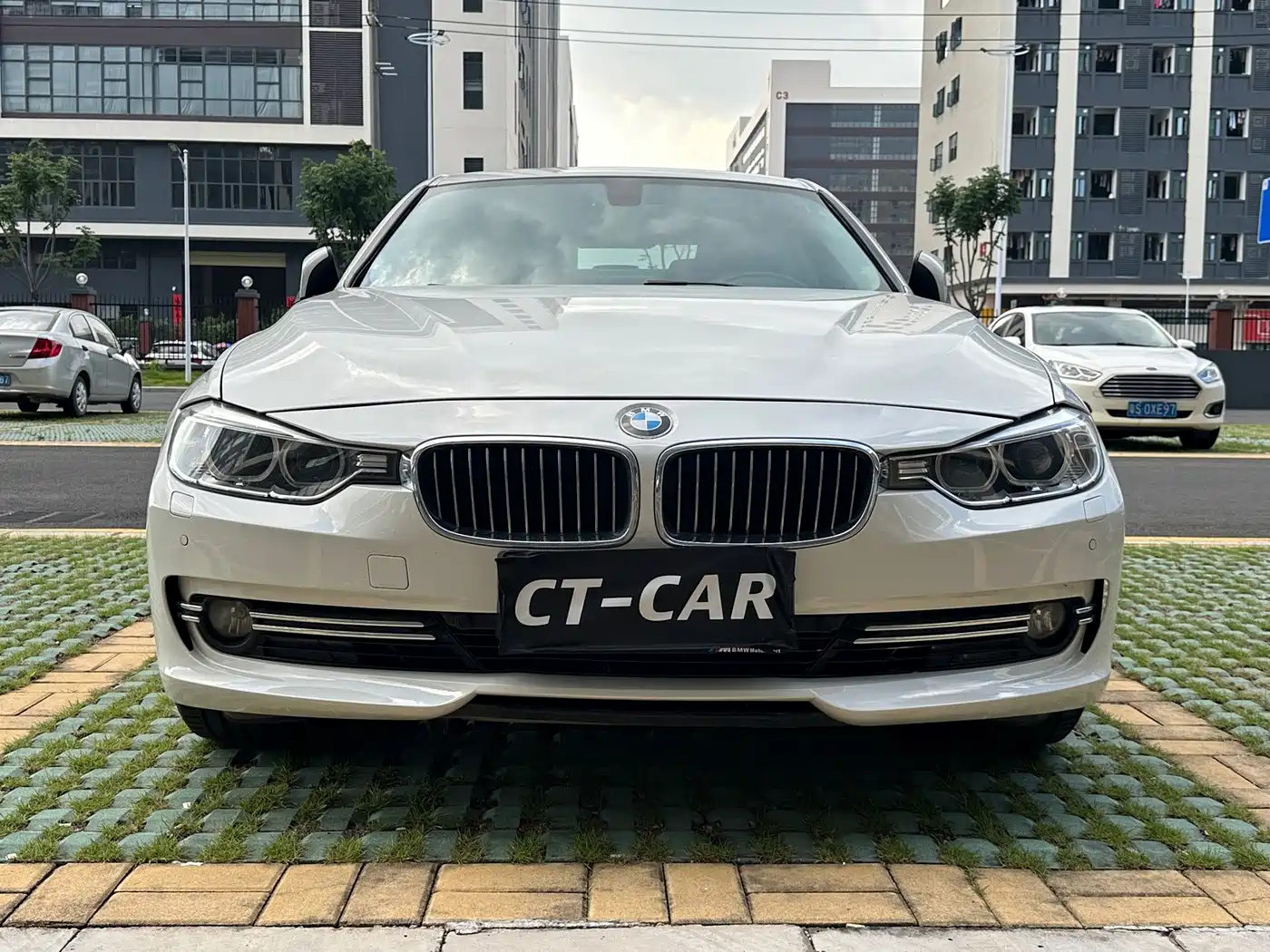 Фото 2 - BMW 3 Series