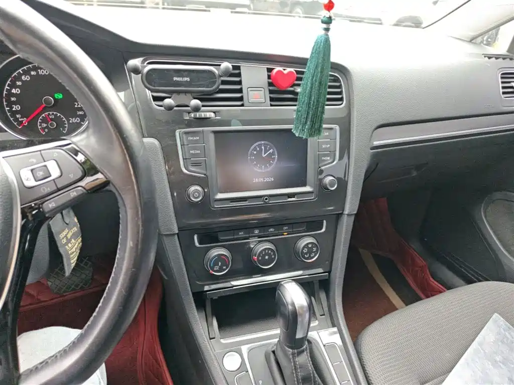 Volkswagen Golf 2016 230TSI Automatic Luxury фото 20