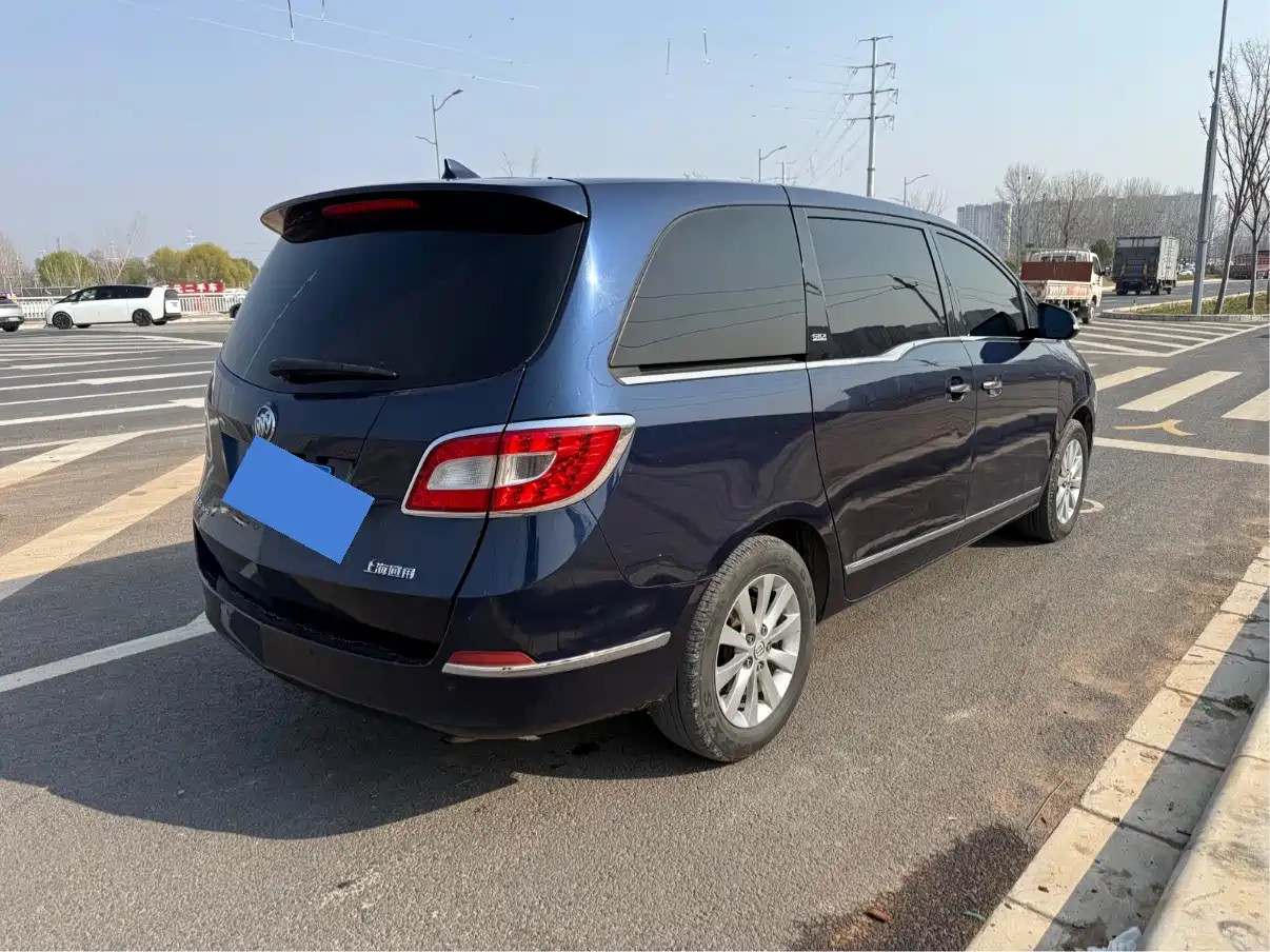Buick GL8 2013 3.0L XT Luxury Business Flagship Edition фото 5