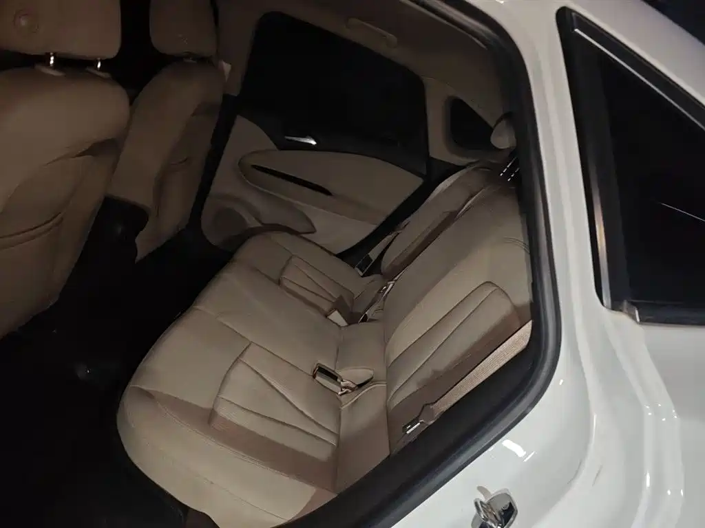 Buick Verano 2015 Sedan 15S Manual Progressive фото 18
