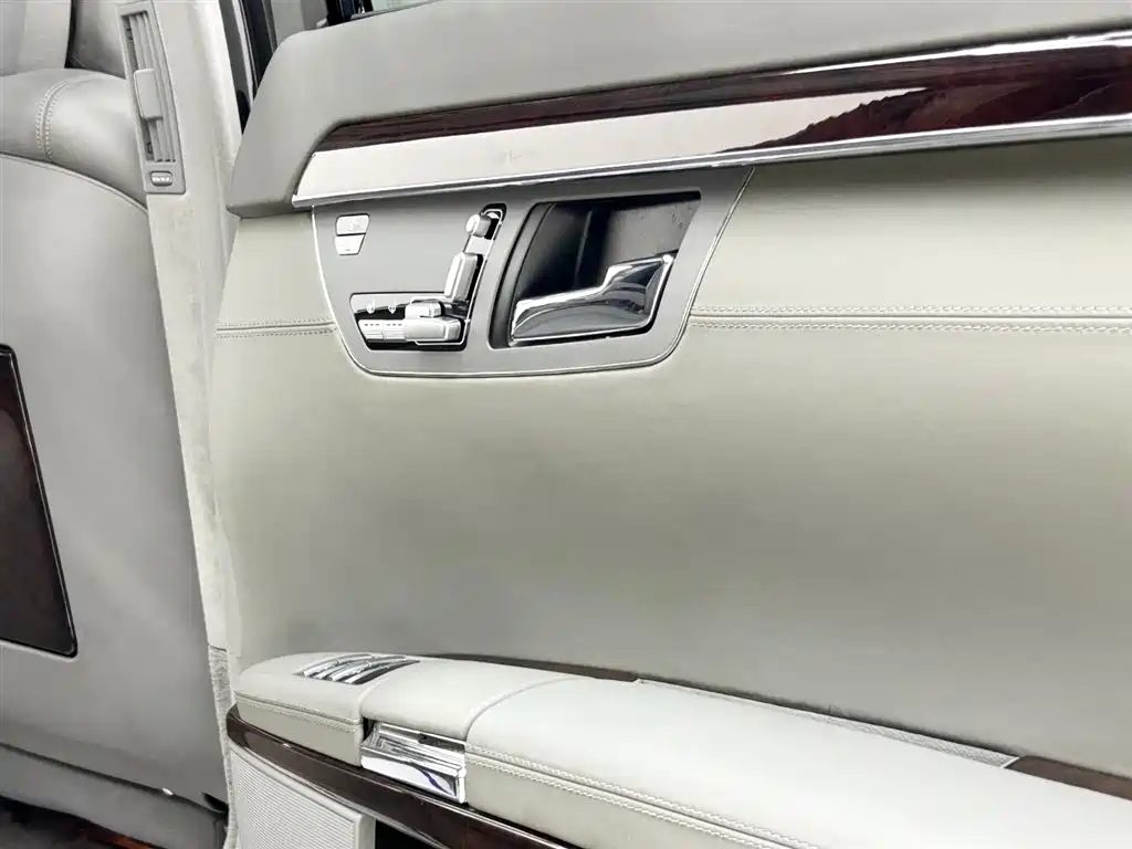 Mercedes-Benz S-Class 2008 Model S 600 L фото 8