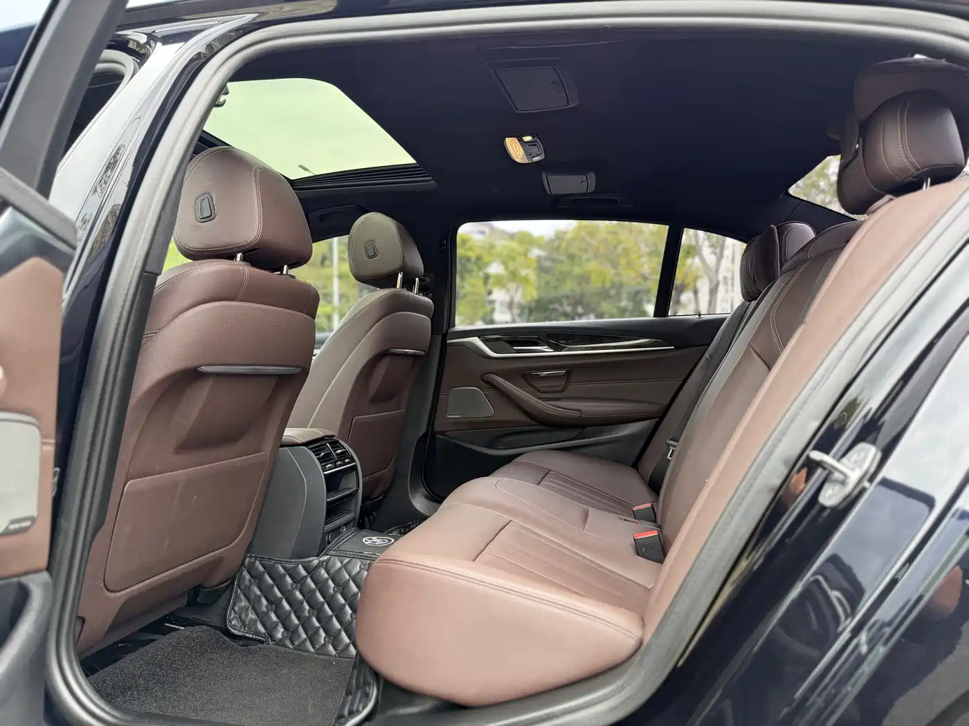BMW 5 Series 2019 525Li M Sport Package фото 12