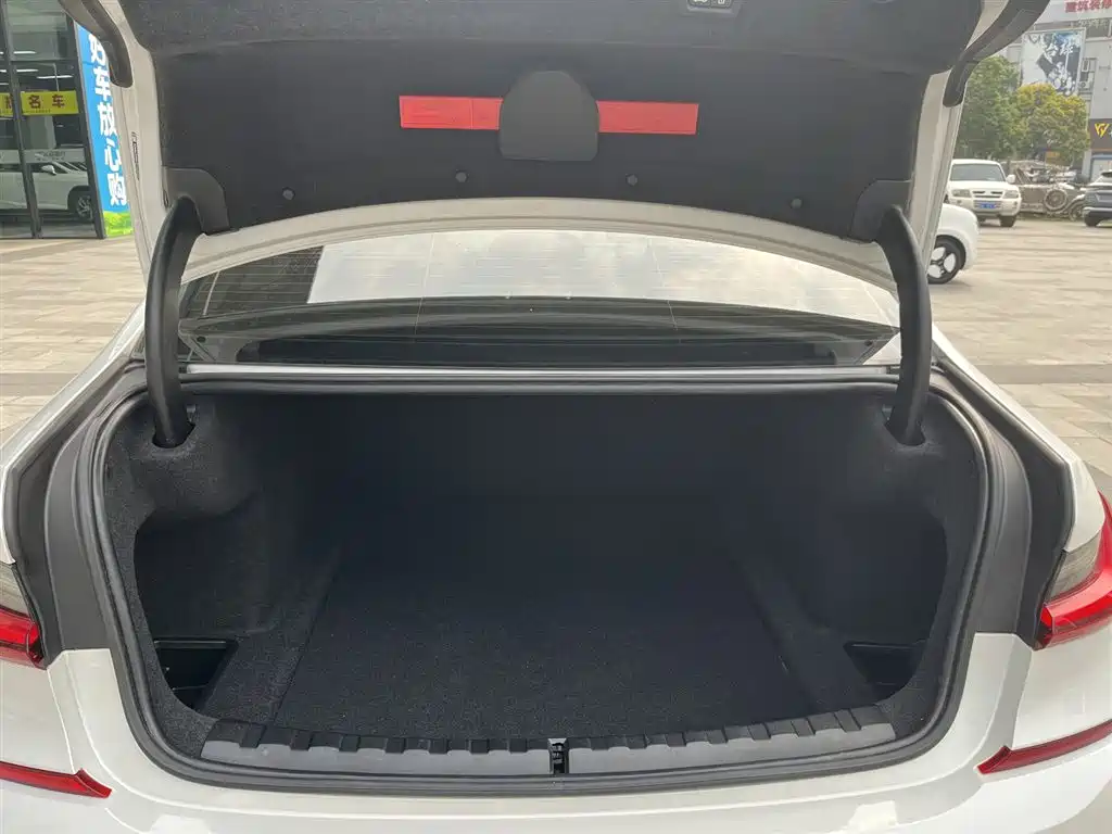 BMW 3 Series 2022 Facelift 325Li M Sport Package фото 29