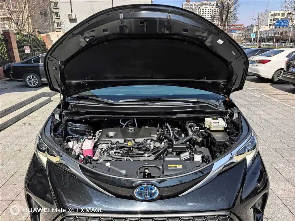 Toyota Granvia 2024 2.5L Hybrid Premium PLUS фото 9