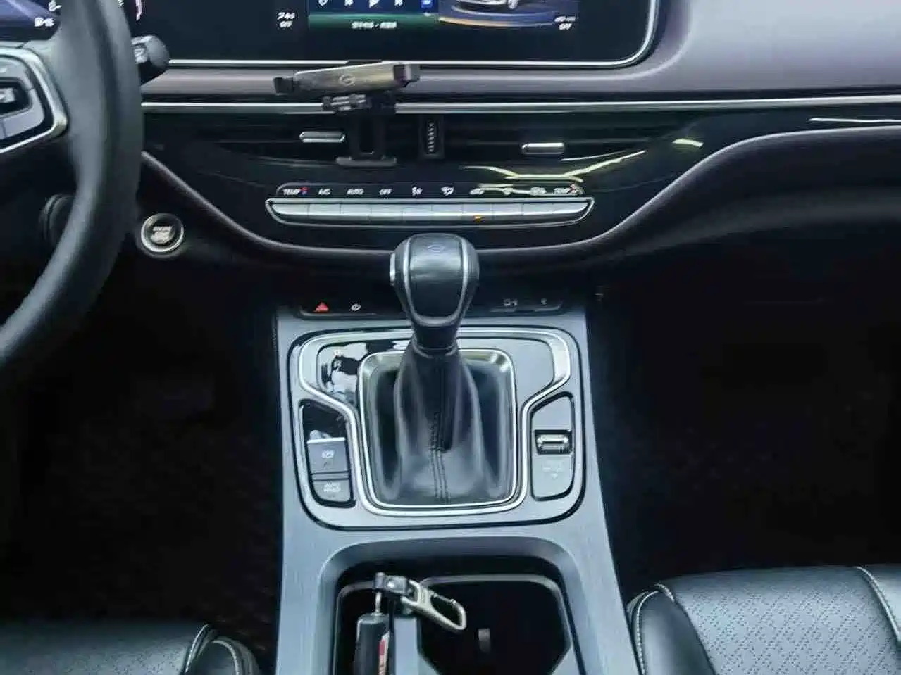 GAC Trumpchi Trumpchi M6 2021 PRO 270T DCT Luxury Edition фото 14