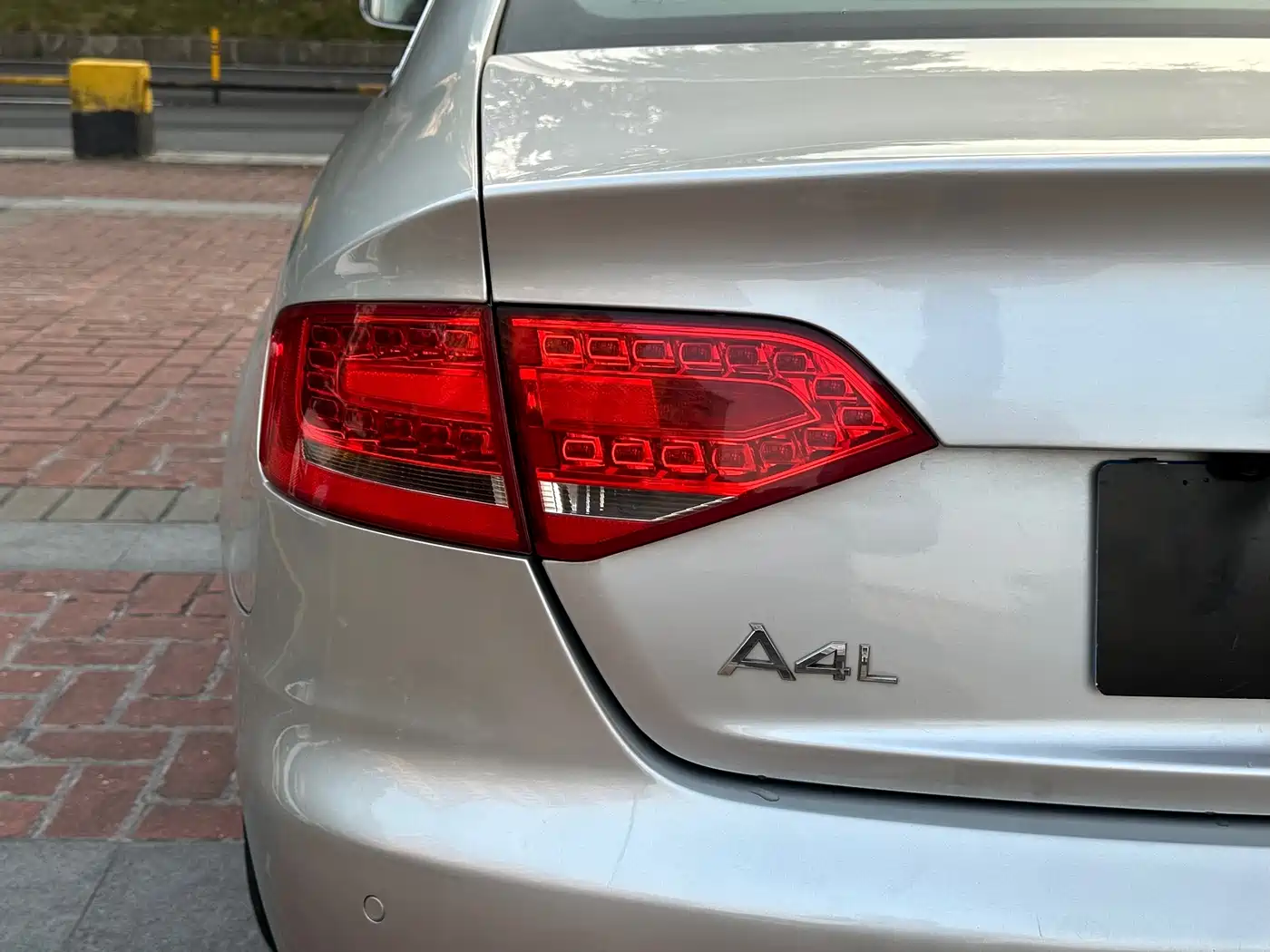 Audi A4L 2012 2.0 TFSI Auto Comfort фото 10