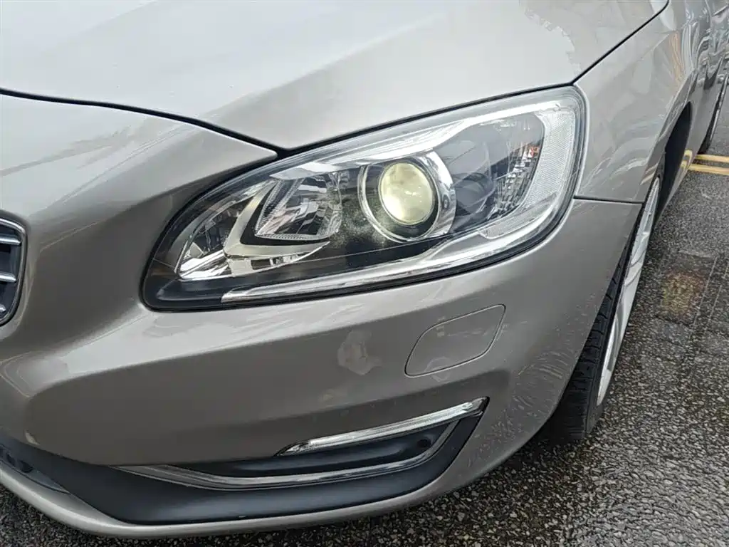 Фото 24 - Volvo S60