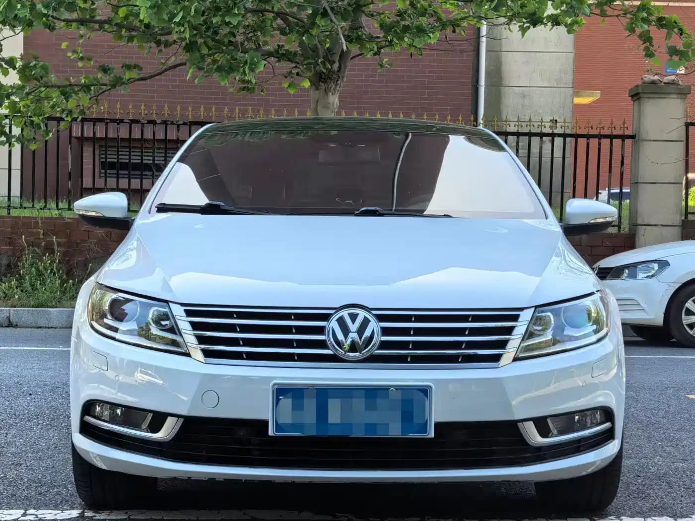 Volkswagen FAW-Volkswagen CC 2013 2.0TSI Luxury фото 2