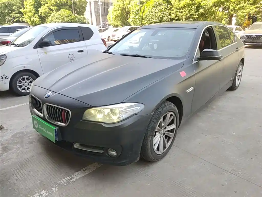 BMW 5 Series 2017 520Li Classic Edition фото 2