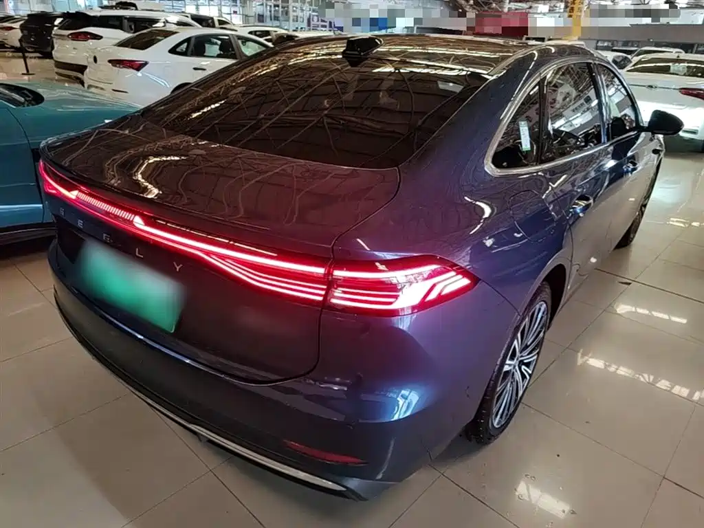 Geely Galaxy Galaxy A7 2025 EM-i фото 7