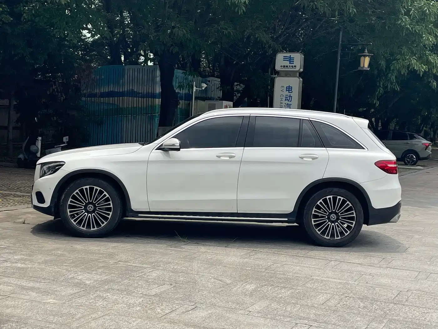 Mercedes-Benz GLC 2018 GLC 200 4MATIC фото 12