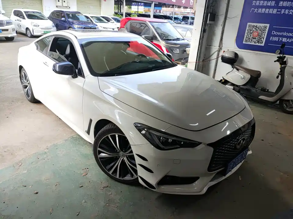 Infiniti Q60 2017 2.0T Luxury Edition фото 5