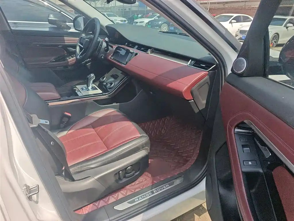 Land Rover Range Rover Evoque 2021 Range Rover Evoque L 249PS R-Dynamic HSE Luxury Edition фото 26