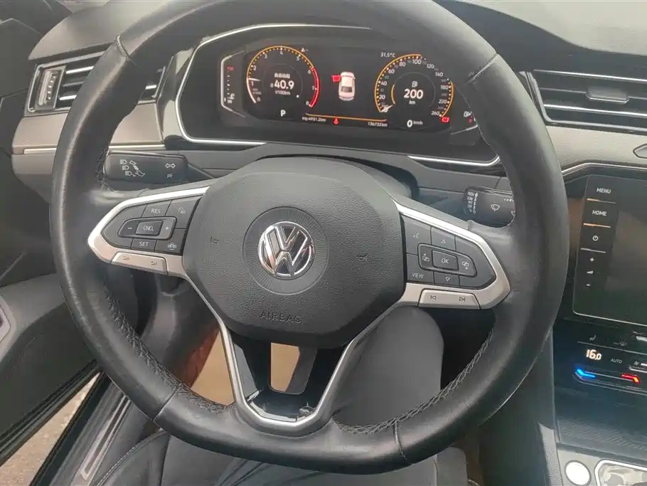 Volkswagen Magotan 2020 330TSI DSG Luxury фото 15