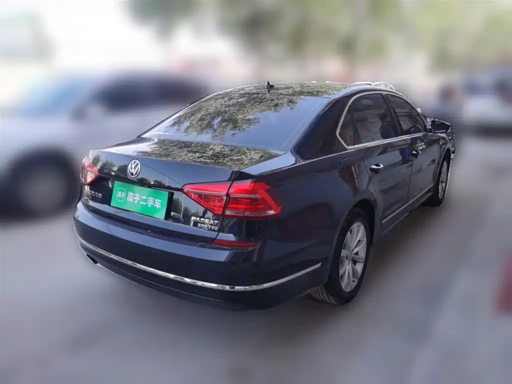 Volkswagen Passat 2017 280TSI DSG Prestige фото 6