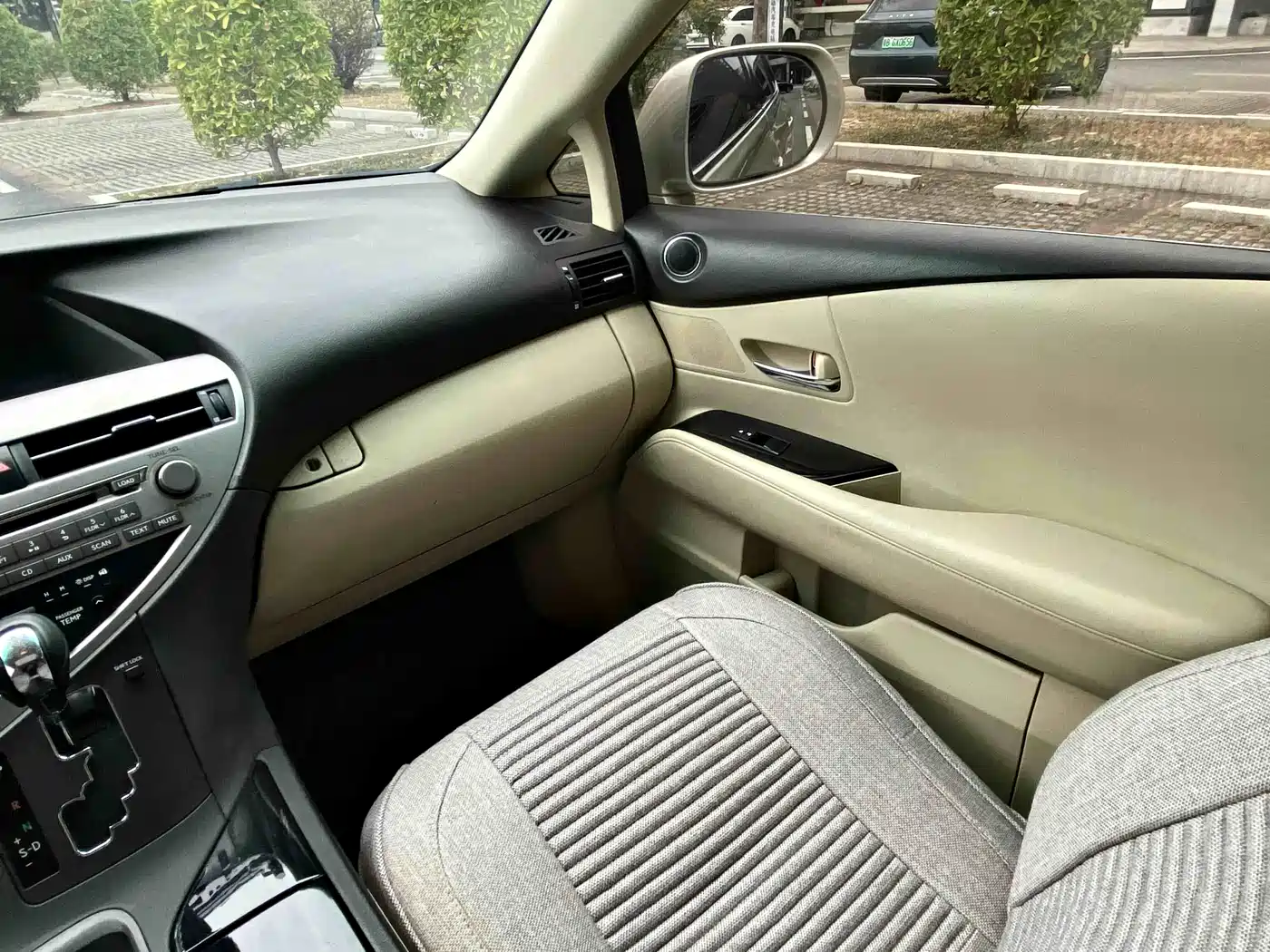 Lexus RX Classic 2011 270 Elegance фото 13