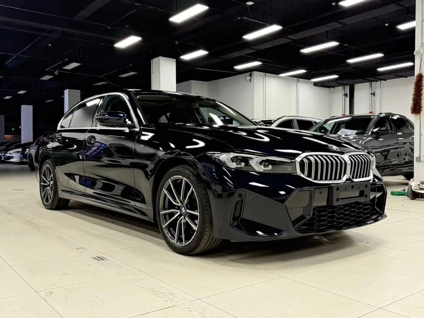 BMW 3 Series 2023 320Li M Sport Package фото 4