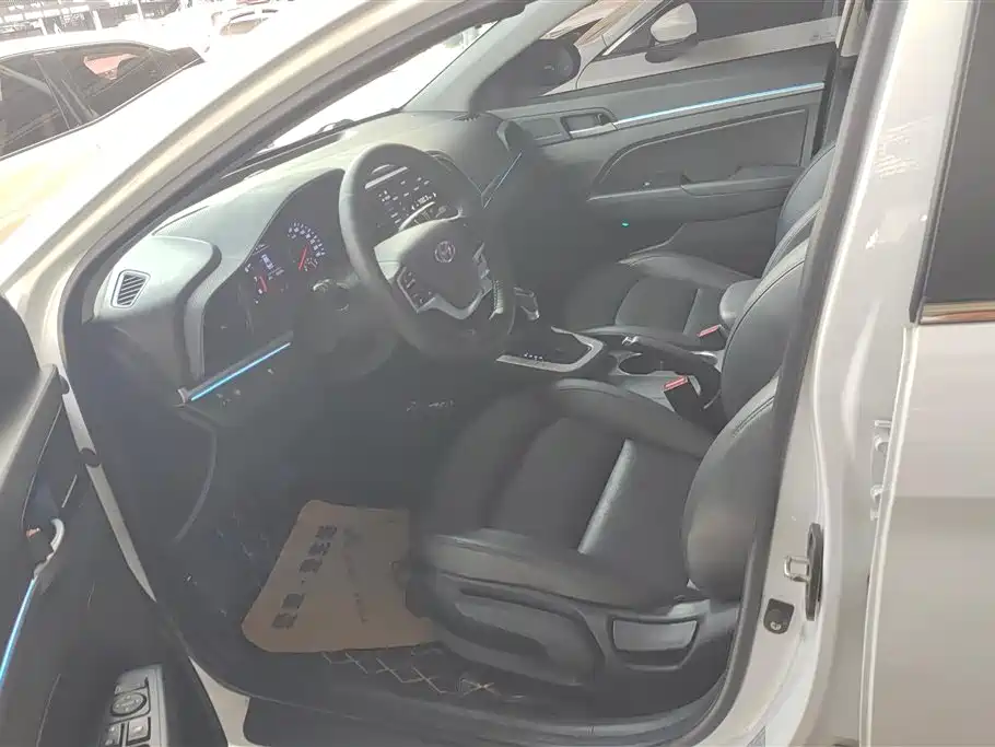 Hyundai Elantra 2020 1.5L CVT Smart Style·Elite фото 9