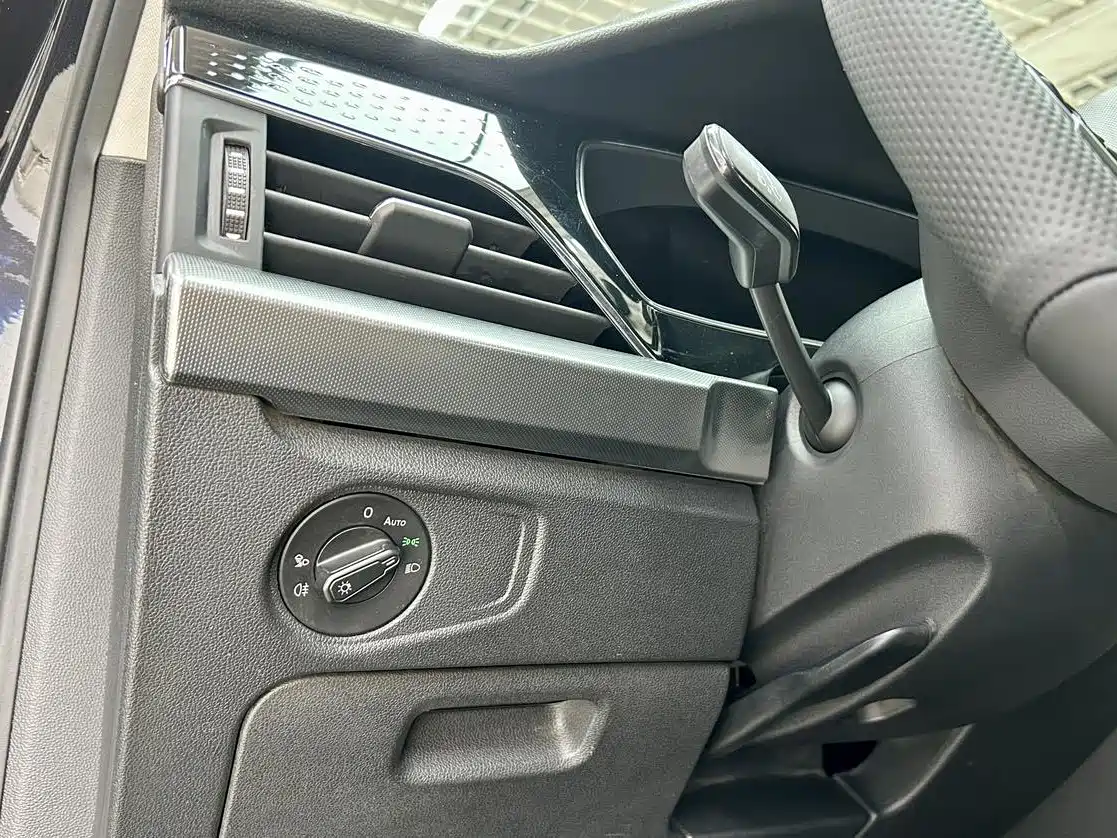 Volkswagen Passat 2022 280TSI Elite Edition фото 20