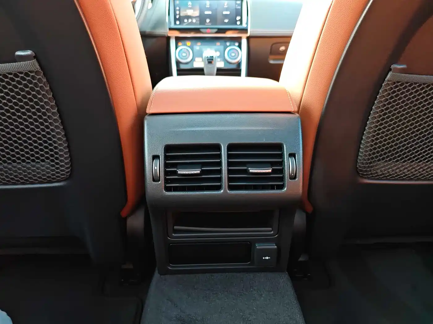 Jaguar XEL 2024 Model 2.0T 250PS R-DYNAMIC S Progressive Sport Edition фото 28