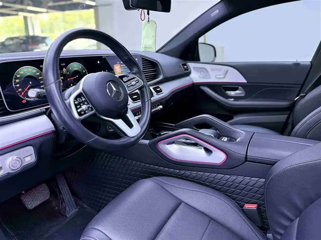 Mercedes-Benz GLE 2020 GLE 350 4MATIC Luxury фото 4