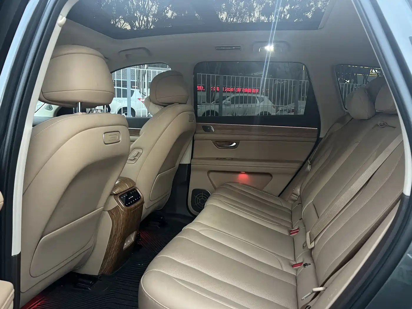 AITO Wenjie AITO M7 2024 Model 1.5T Smart Drive RWD Max 5-Seater фото 12