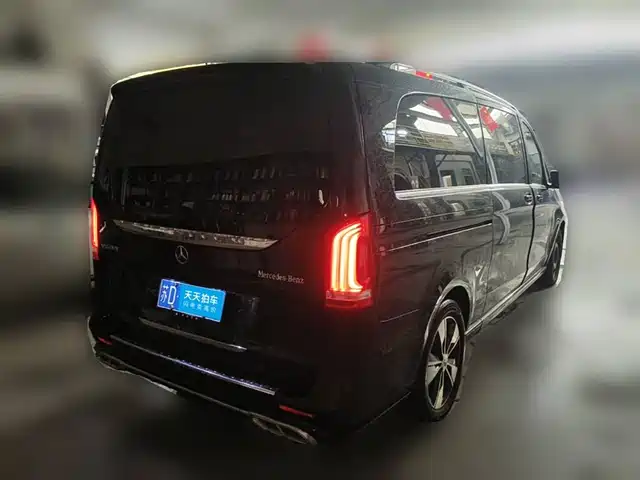 Mercedes-Benz V-Class 2022 V 260 L Long Wheelbase Prestige Edition — фото 5