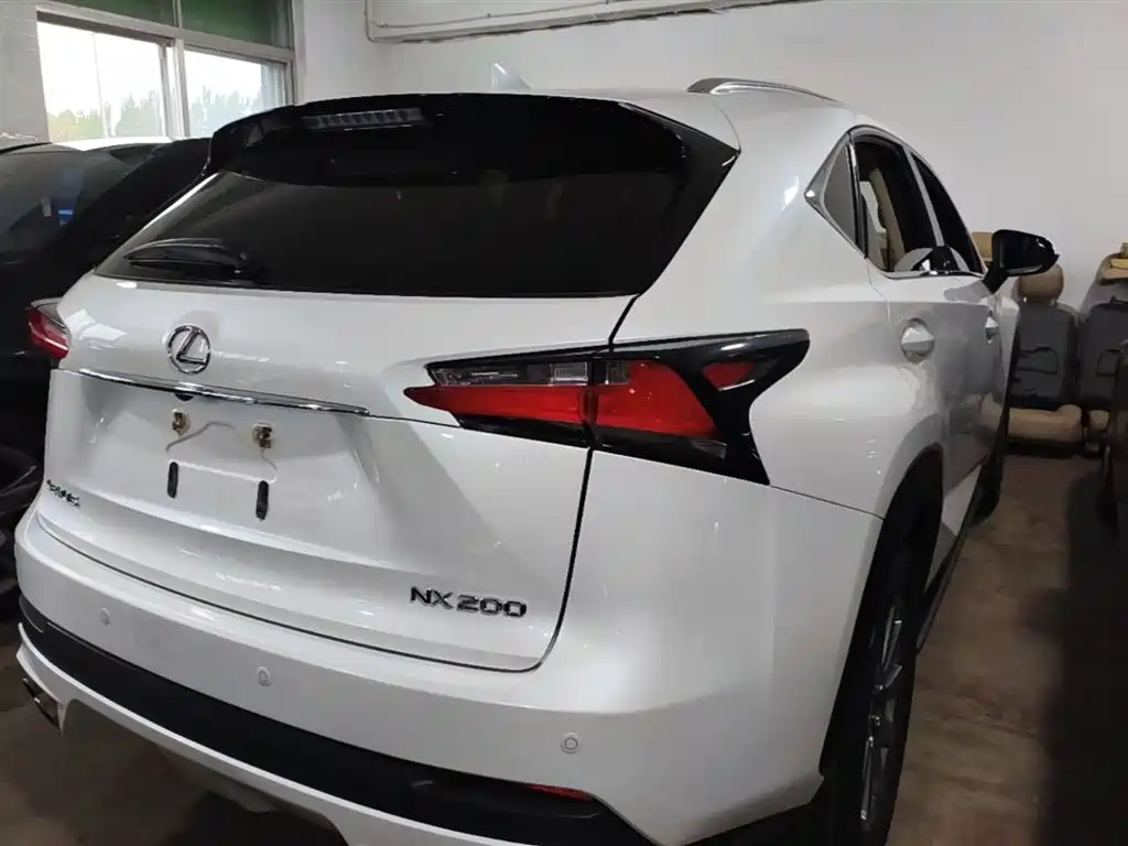 Lexus NX 2016 200 AWD F Sport фото 7