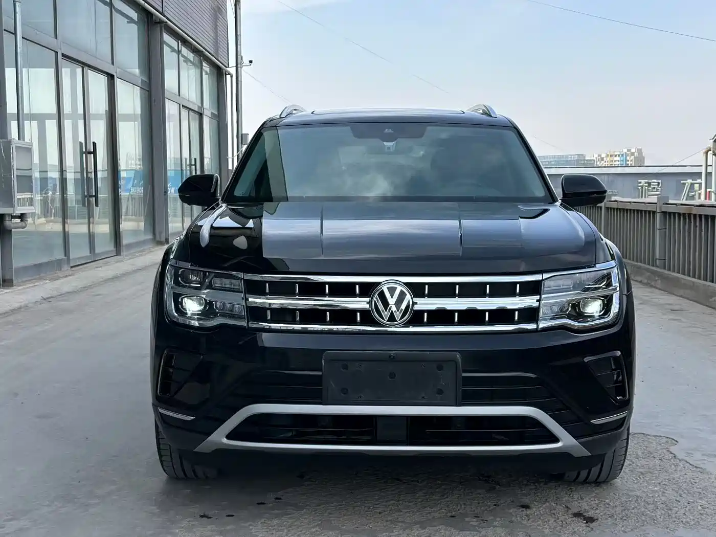 Volkswagen Teramont 2024 380TSI 4WD Dragon Glory Edition фото 2