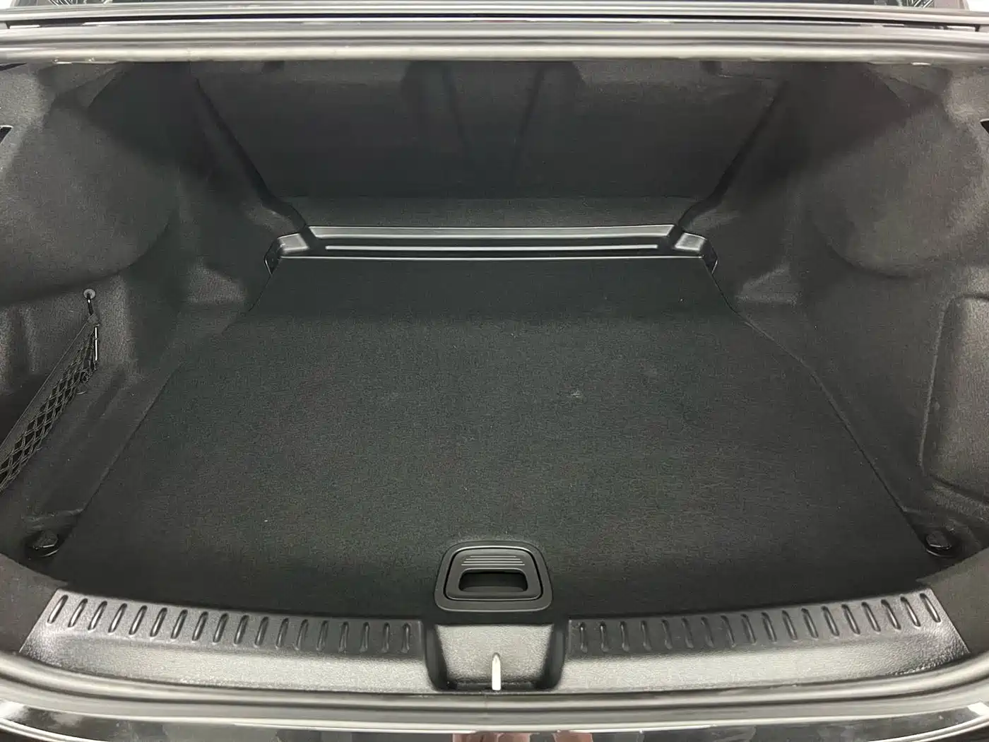Mercedes-Benz E-Class 2024 Model E 300 L Luxury фото 27