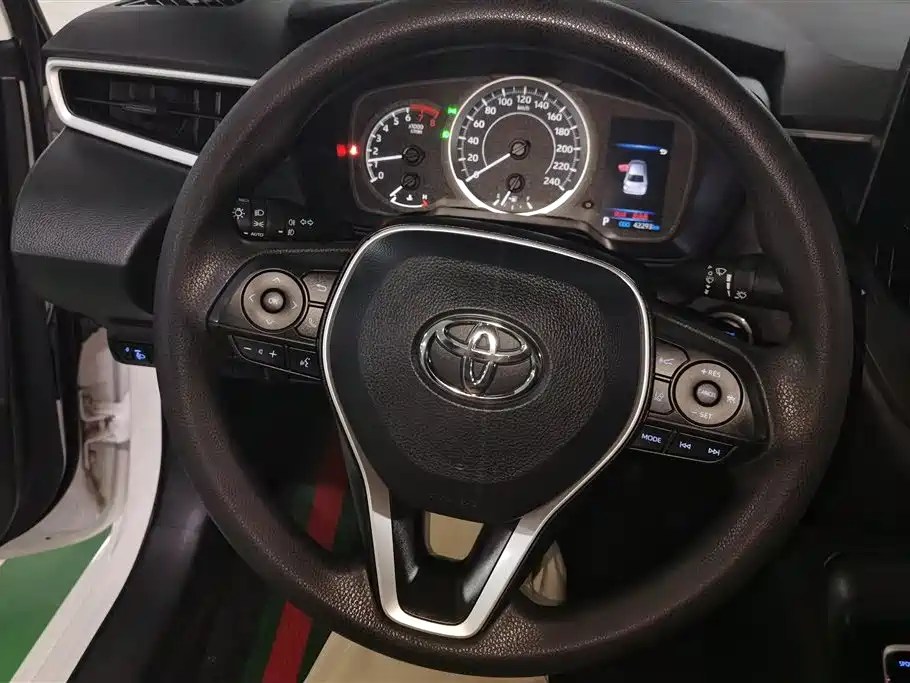 Toyota Corolla 2021 1.2T S-CVT Pioneer PLUS Edition фото 15