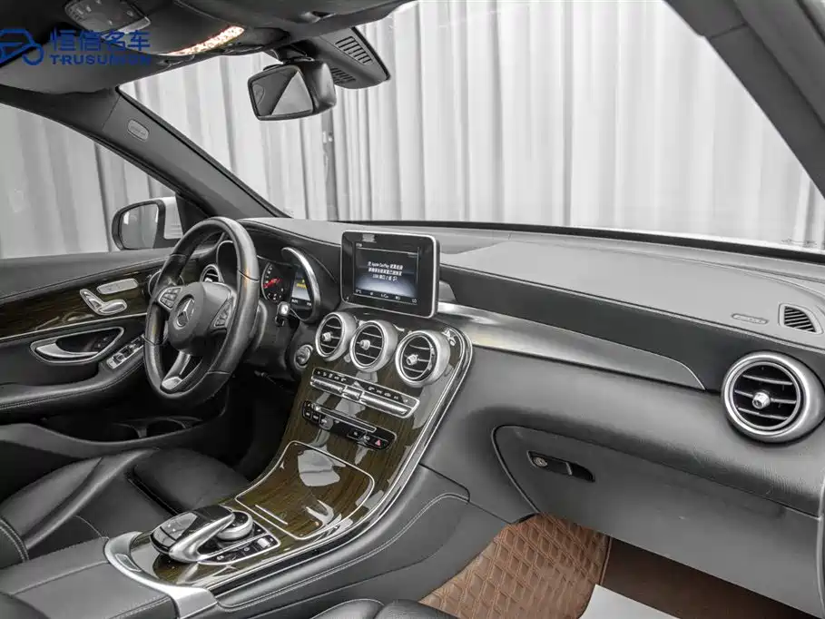 Mercedes-Benz GLC 2019 GLC 260 4MATIC Dynamic фото 14