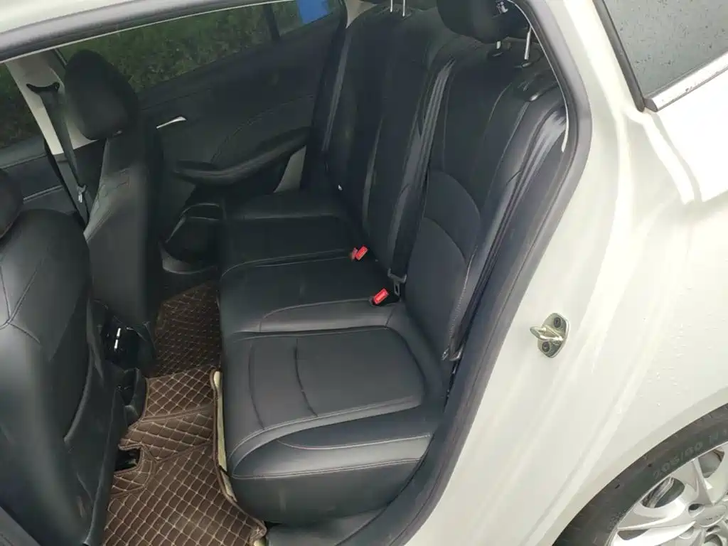 Roewe i5 2025 2023 1.5L CVT Luxury Edition