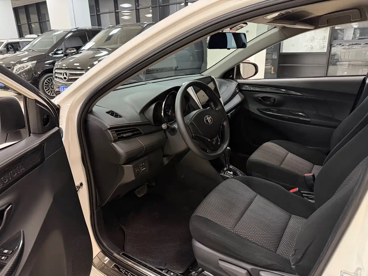 Toyota Vios 2017 1.5L CVT Pioneer фото 7