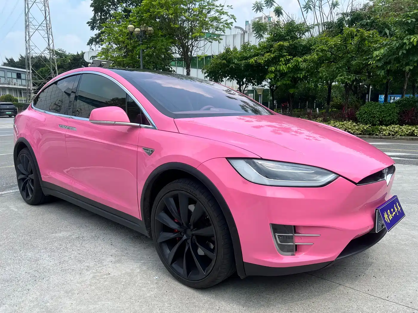 TESLA MODEL X