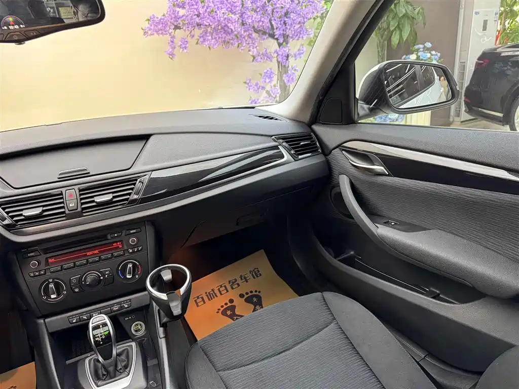 BMW X1 2015 Model sDrive18i Fashion Advanced Edition фото 14
