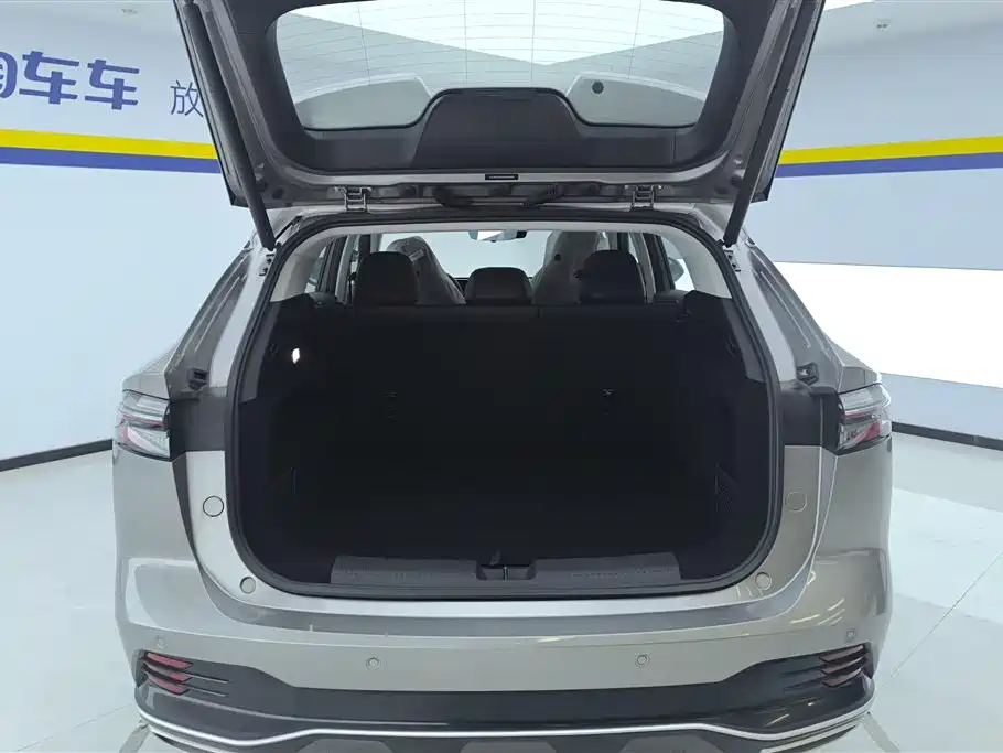 ROEWE RX5 NEW ENERGY