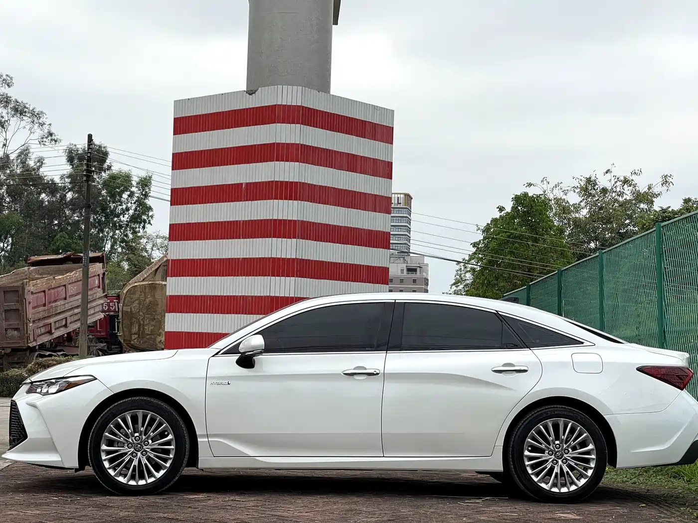 Toyota Avalon 2019 Hybrid 2.5L XLE Premium Edition China V фото 4