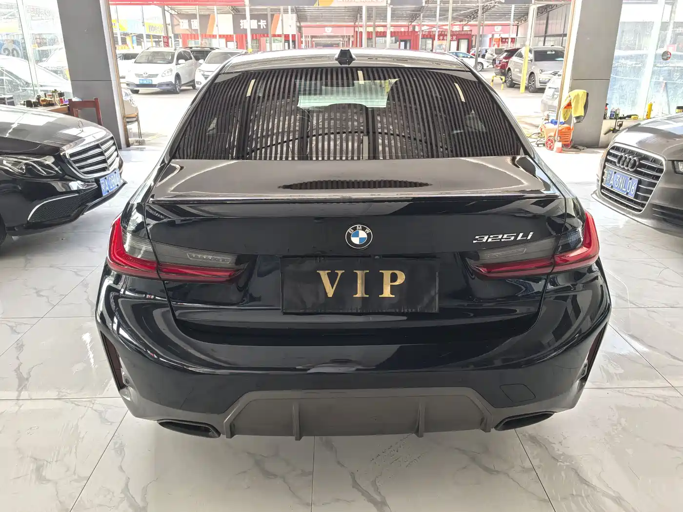 BMW 3 Series 2023 325Li M Sport Black Night Package фото 8