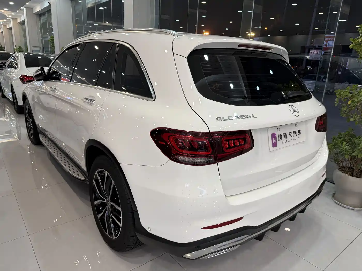 Mercedes-Benz GLC 2021 GLC 260 L 4MATIC Luxury фото 4