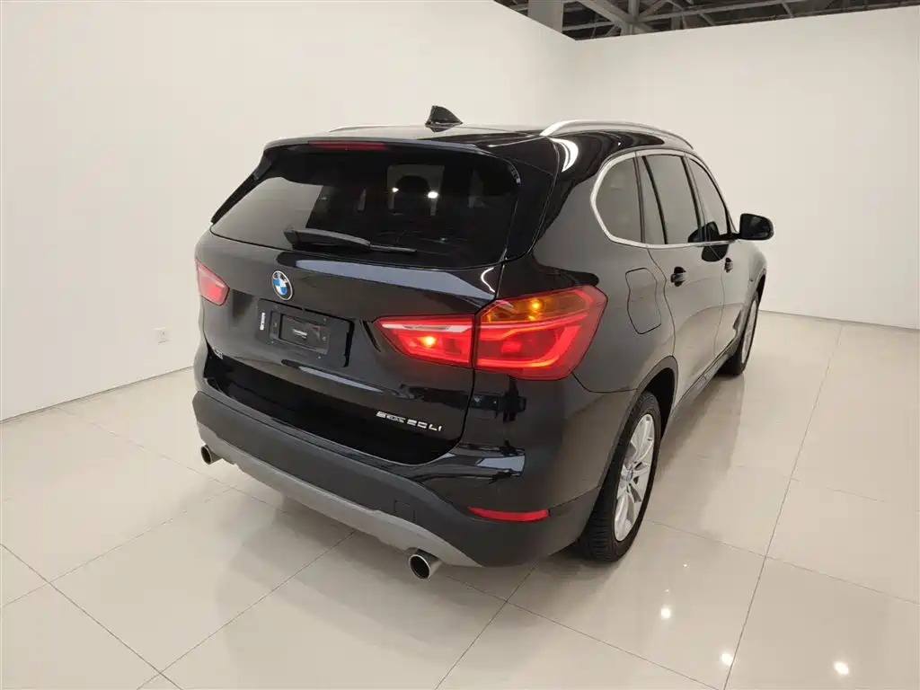 BMW X1 2019 sDrive20Li Leading Model фото 7